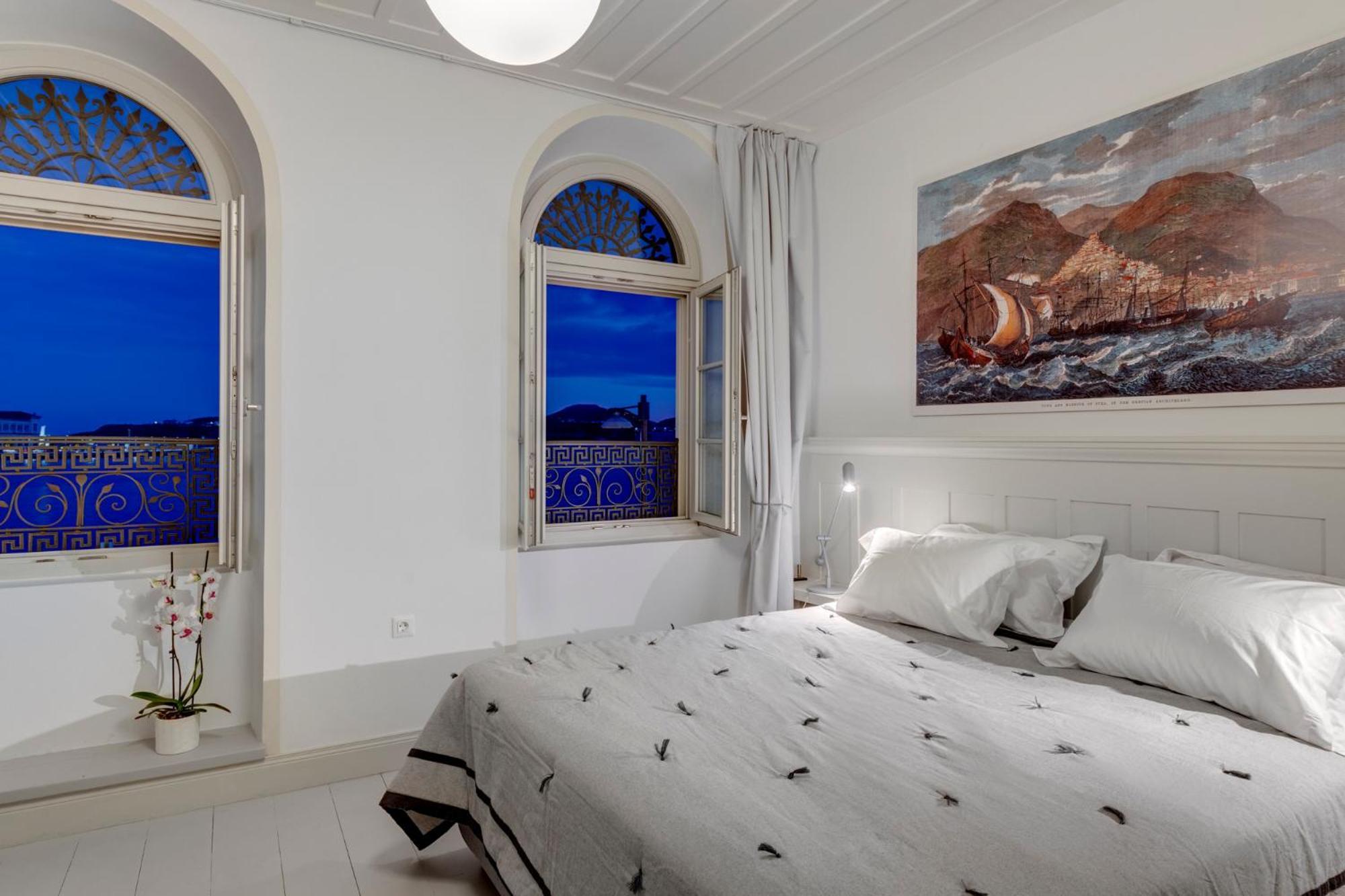 Skylight Hotel Ermoupoli Bagian luar foto