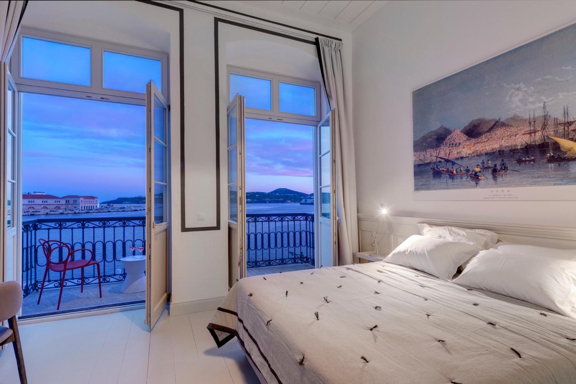 Skylight Hotel Ermoupoli Bagian luar foto