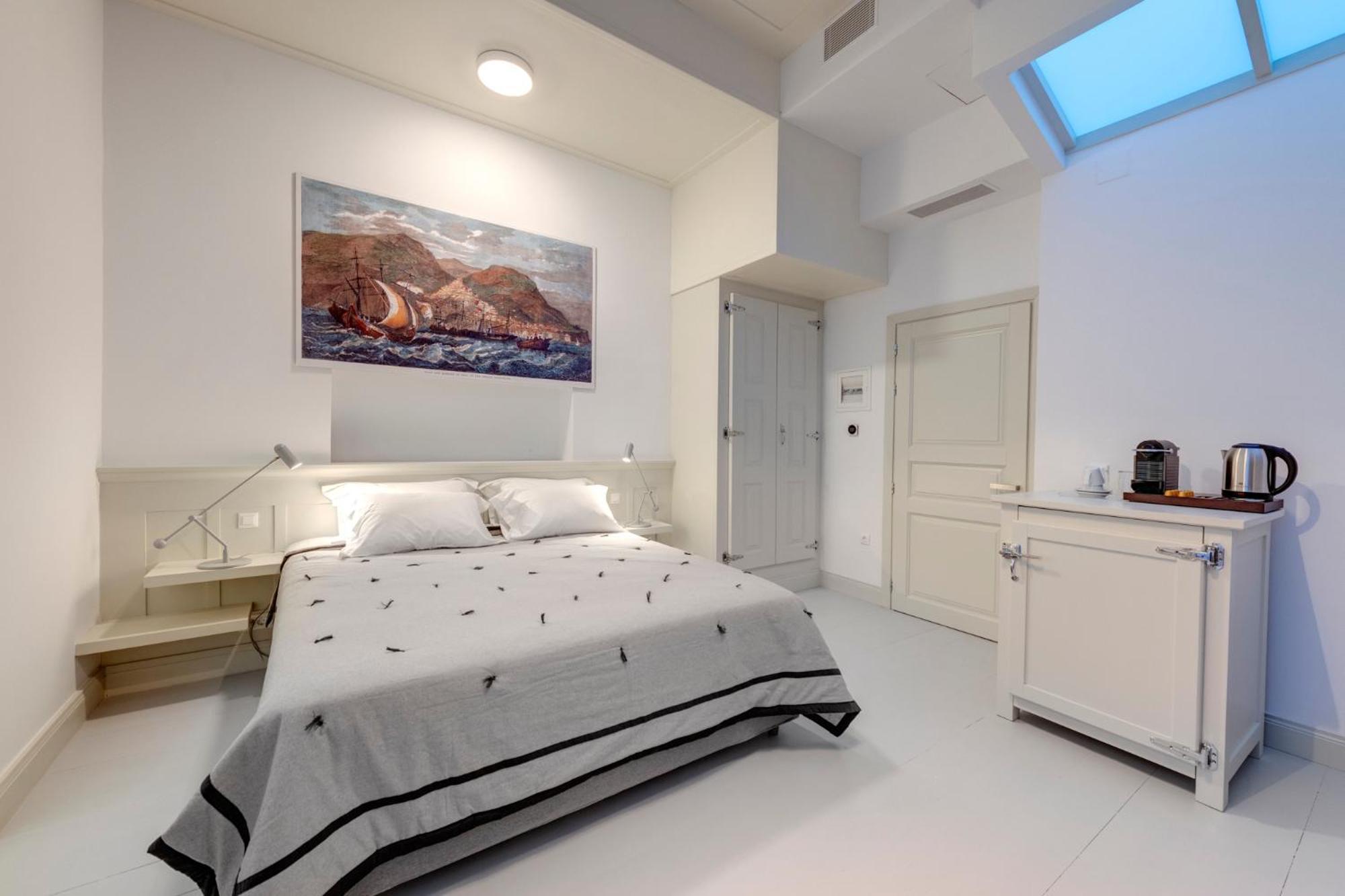 Skylight Hotel Ermoupoli Bagian luar foto
