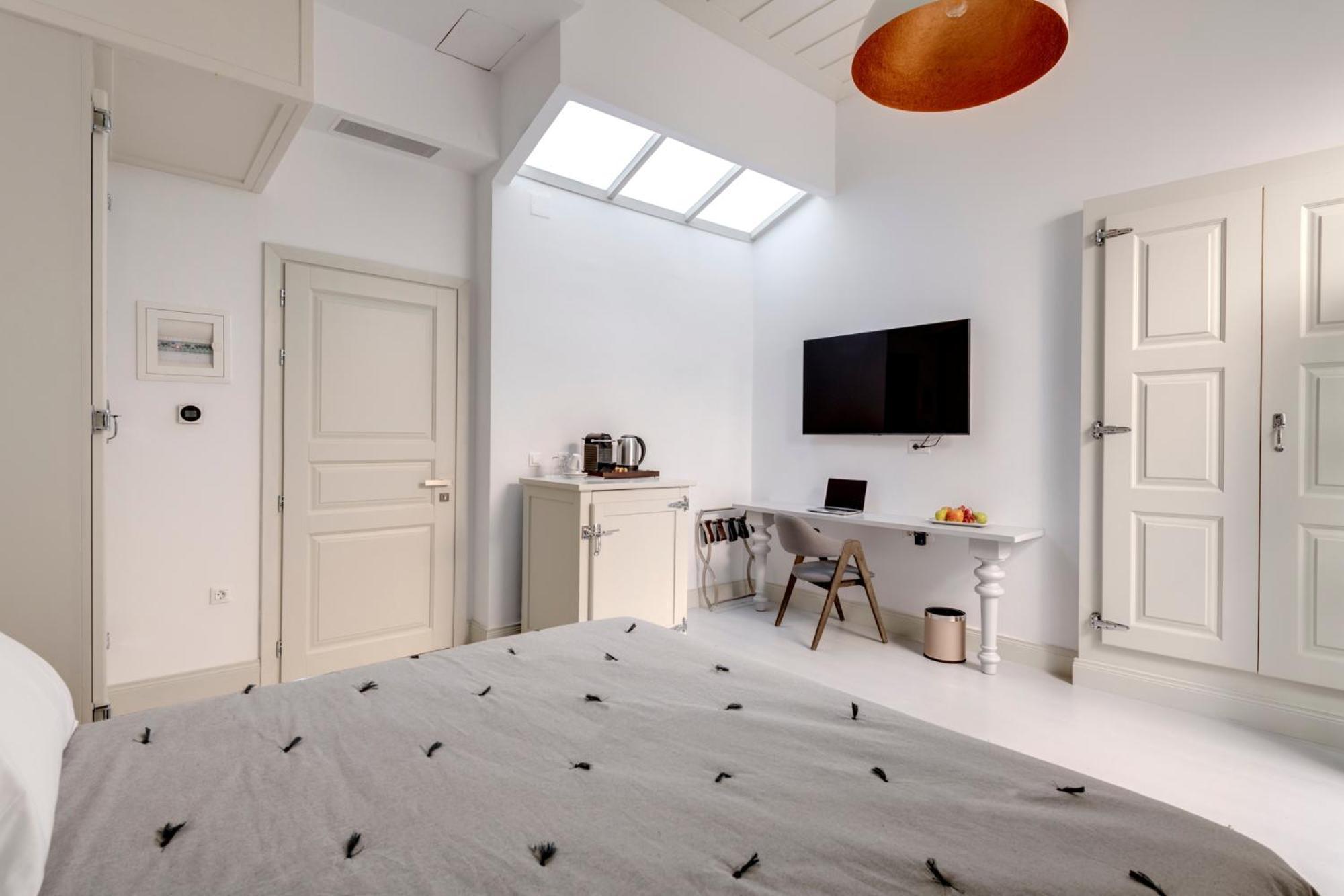 Skylight Hotel Ermoupoli Bagian luar foto